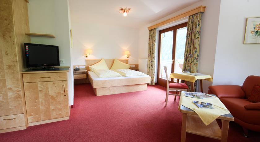 Hotel Garni Sonnblick Bad Kleinkirchheim Quarto foto