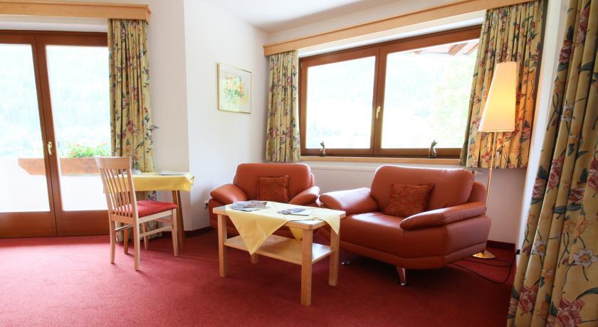 Hotel Garni Sonnblick Bad Kleinkirchheim Quarto foto